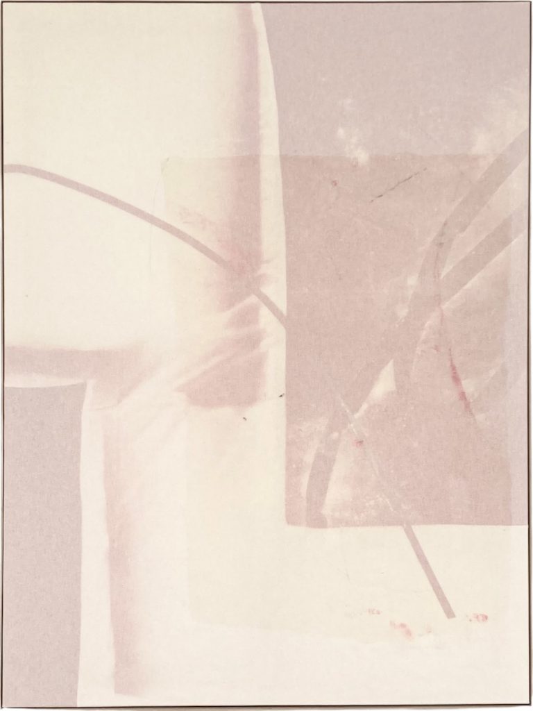 
Tabata von der Locht, Untitled, 2021, 160 x 120 cm, Pigement, Gips, Tape, Spray, Paraloid auf vernähten Textilschichten
