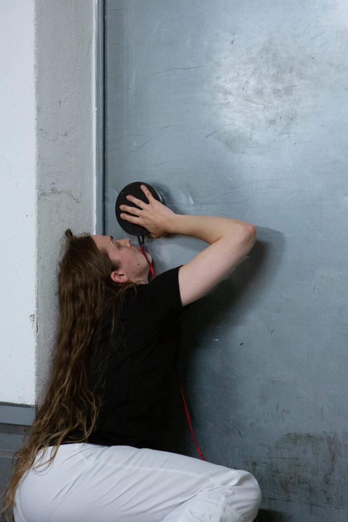 pillar 2024, performer Jon Olofsson Nordin, 48°09‘12.2“N11°34‘44.1“E, Photo Malte Lauer